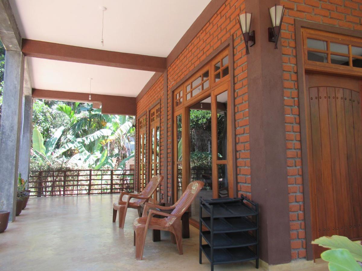 Bed and Breakfast The Rezt Елла Екстер'єр фото
